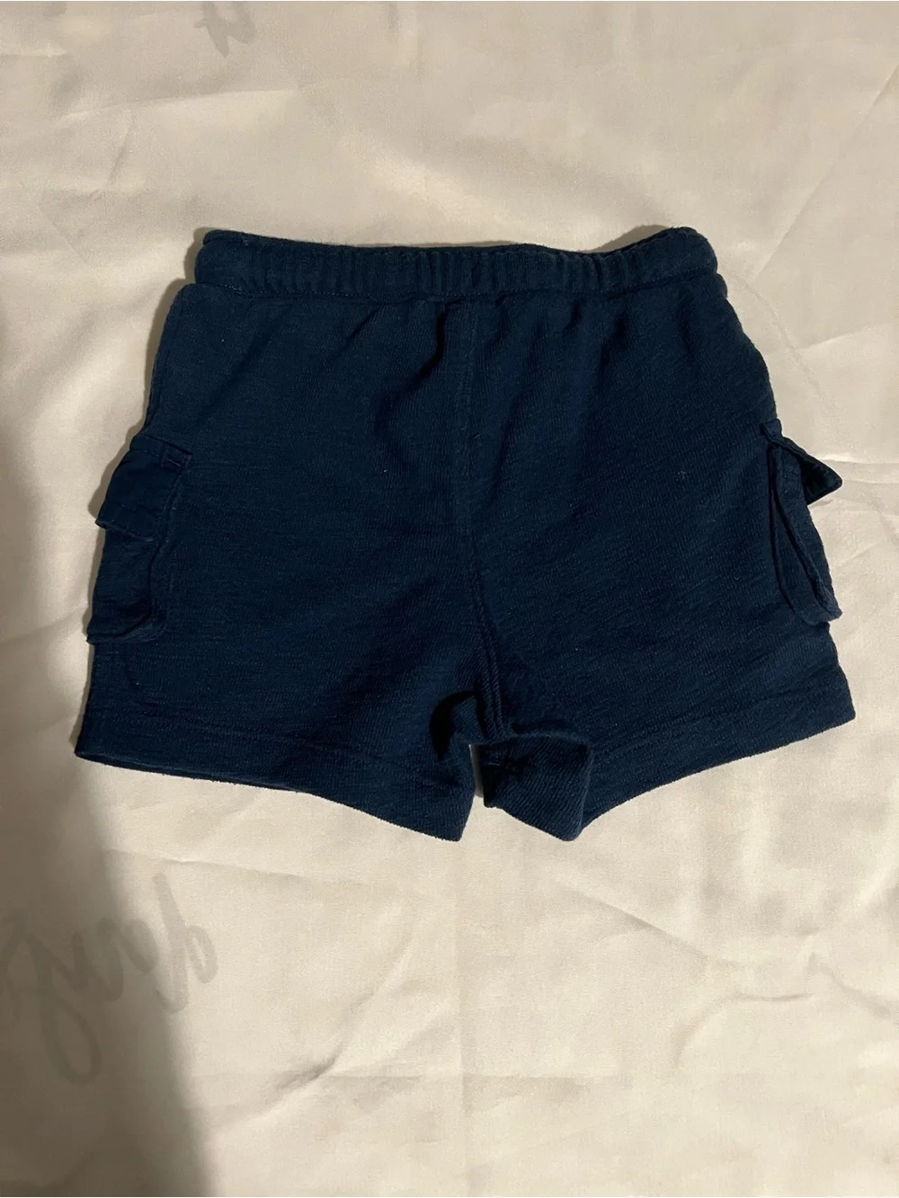 Old Navy Toddler Two-Piece Henley Set with Navy Pocket & Shorts Size 18-24 Month